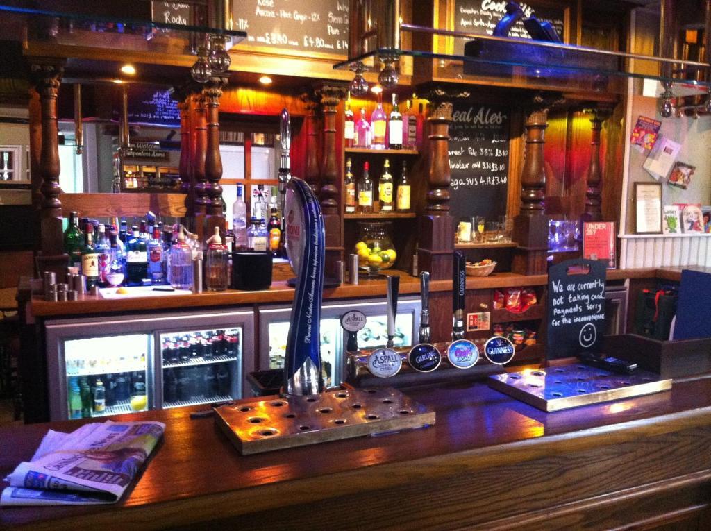 The Carpenter'S Arms CBG Exterior photo