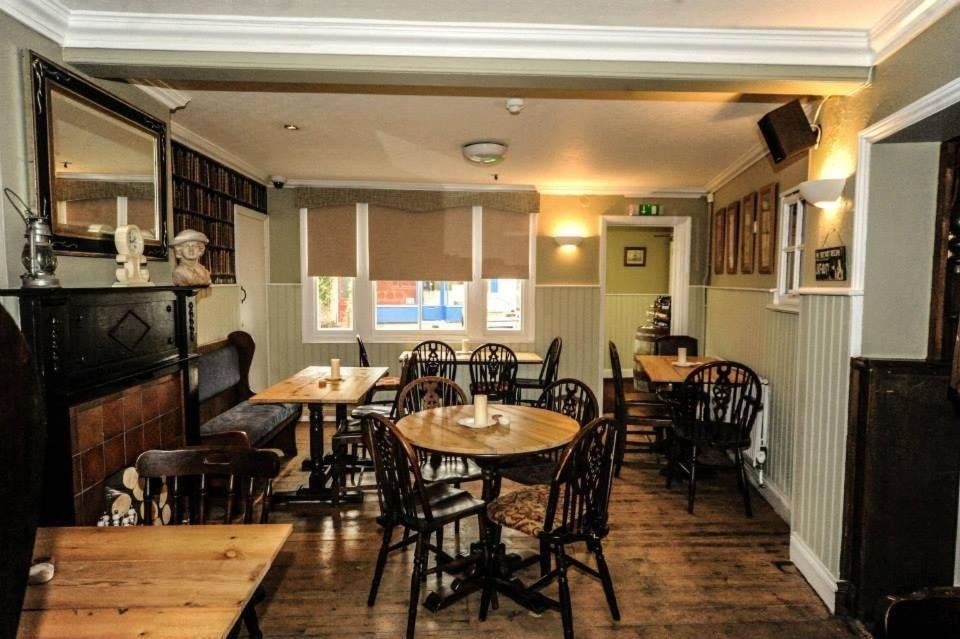 The Carpenter'S Arms CBG Exterior photo